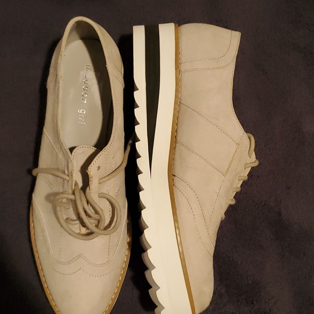 Loafers / Wedge.... Vintage Style..